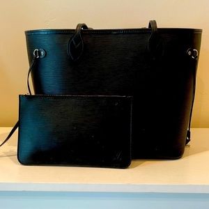 Louis Vuitton Black Epi NeverFull MM